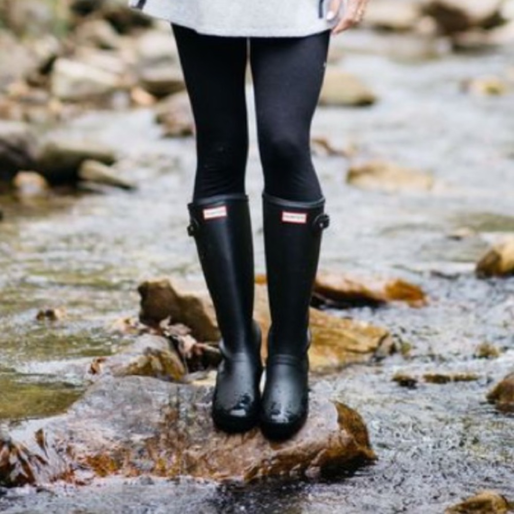 Gently Used HUNTER Women’s Original Tall Rain Boot Matte BLACK 8